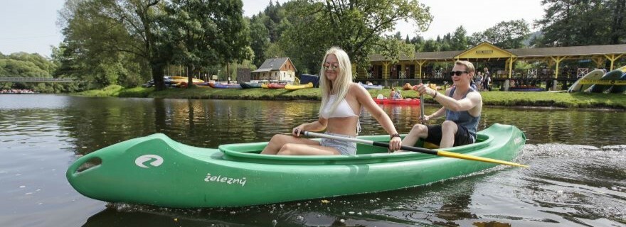 7 sportów wodnych z adrenaliną, których musisz spróbować | Adrop.cz