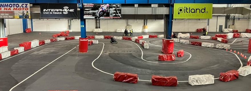 Recenze Pitland Praha: Znáte motorky ePit?