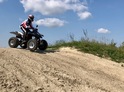 Rodinná jízda v terénu na ATV čtyřkolce