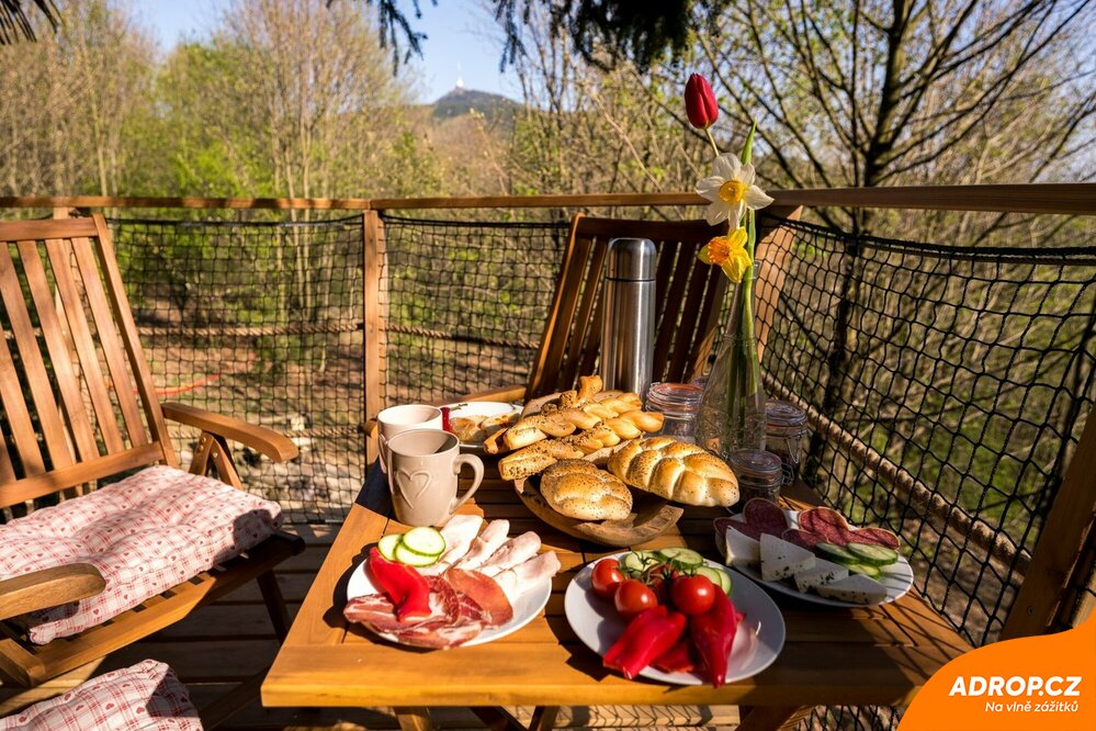 Treehouse Jested Ubytování v treehouse u Ještědu s vlastní saunou od 4 199 Kč | Adrop.cz