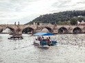 Beerboat: Pivní plavba šlapadlem na Vltavě 