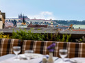 Tříchodové menu s výhledem na Prahu: Sky Bar & Restaurant