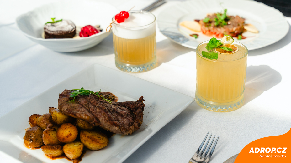 3chodové signature menu pro 2 osoby ve Sky Baru v Praze