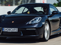 Jízda Porsche 718 na závodním okruhu Most