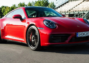 Jízda v Porsche 911 na závodním okruhu Most