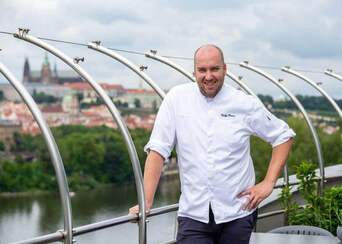 Degustační 5chodové menu Ondřeje Slaniny v Tančícím domě, Praha