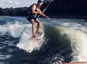Wakesurfing za člunem