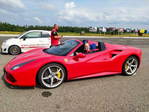 jízda ve Ferrari