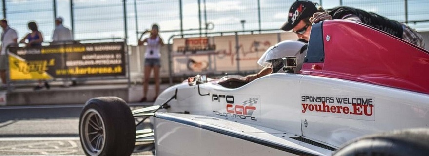 Rýchlosť a adrenalín: jazda na formule ako dokonalý zážitok