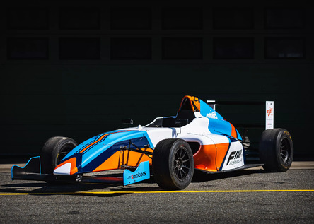 Zážitková jazda na letiskovom okruhu vo formule F4