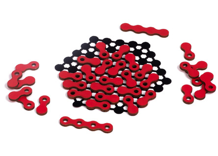 Chain Reaxis 51: Svižná dosková hra pre 2, cestovná verzia