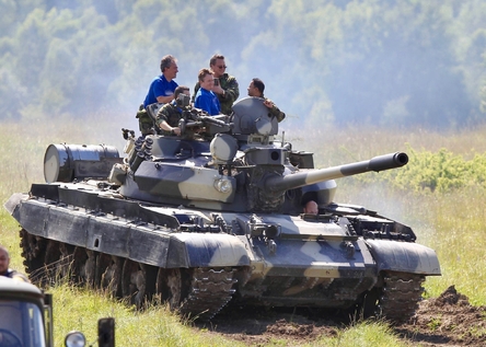 Jazda v obrnenom bojovom tanku T-55