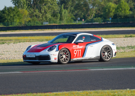 Zážitková jazda na pretekárskom Porsche 911/992 S4