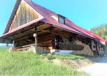Pobyt v drevenici Somšek: Výroba syra a spracovanie vlny