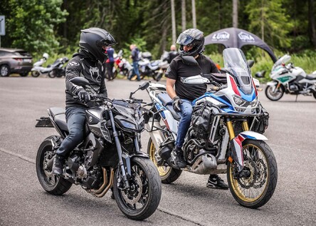 Škola bezpečnej jazdy na motorke – Základný kurz