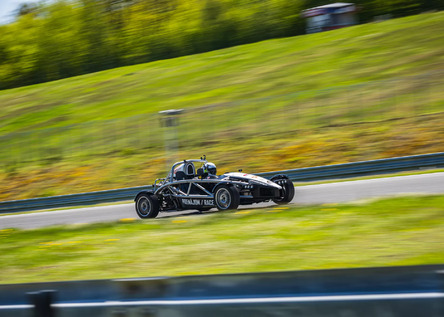 Super rýchla jazda na vozidle Ariel Atom na Slovakia Ringu