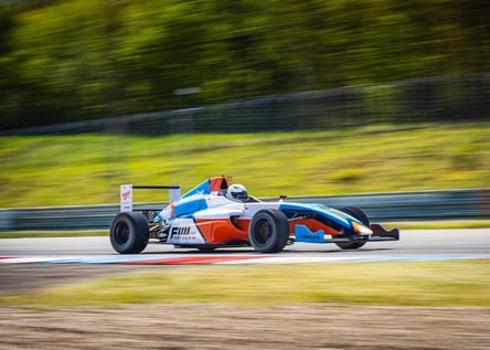 Jazda na formule F4 na Slovakia Ringu