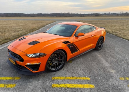 Exkluzívna jazda na novom Ford Mustang Roush (letisko + premávka)